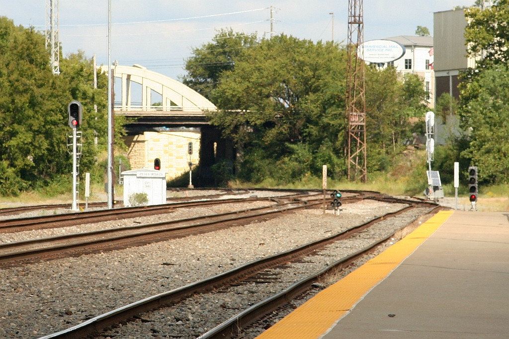 Green indication  from the dwarf